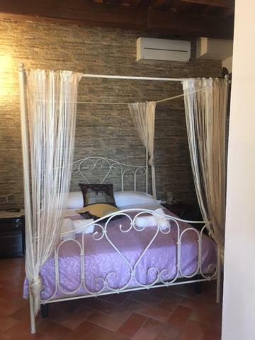 B&B Ginevra Ghizzano Exterior photo